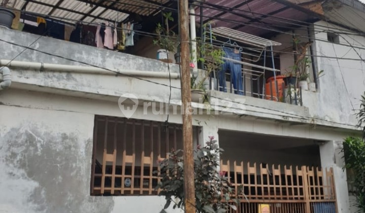 Rumah Dua Lantai Masuk Dua Mobil Dipusat Kota Bandung Tengah 2