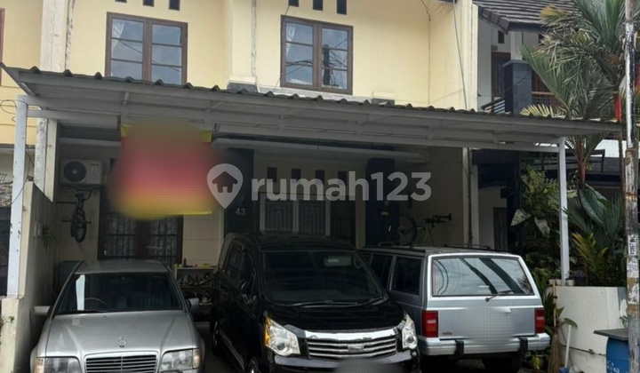 Minimalist Ready-to-Occupy House on the Jakarta-Bandung Road