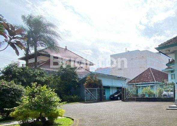 Rumah Poros Tengah Kota Malang Usaha Cocok Untuk Kantor, Resto,hotel ,guest House  1