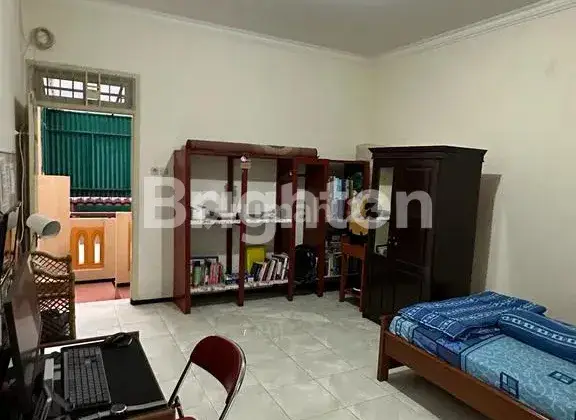 Jual Rumah 1,5 Lantai Area Jl Perunggu, Sulfat 2