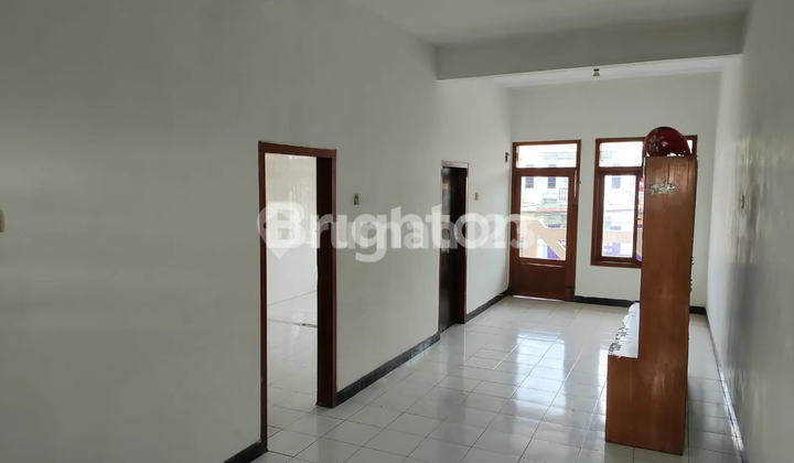 Sewa Ruko Strategis 3 Lt di Jl Borobudur Malang 2