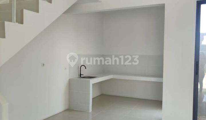 Disewakan Cepat Rumah Bagus 2Lt Amesta Living Gunung Anyar  2