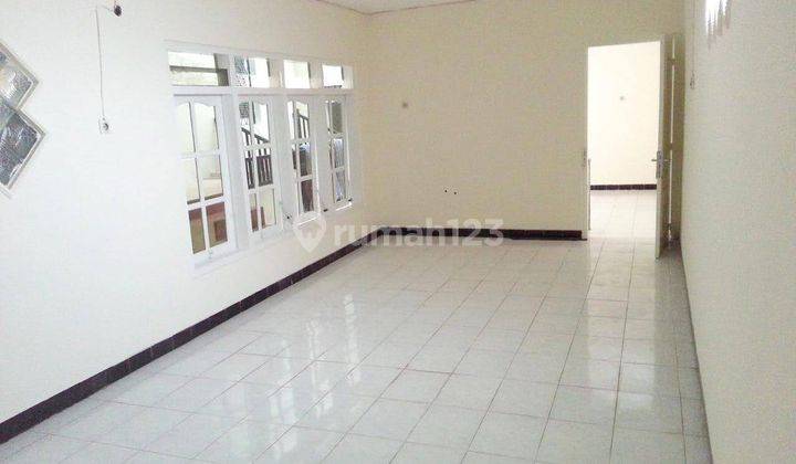 Dijual Cepat Rumah Kos 2 Lt Strategis Jalan Doho Surabaya 2