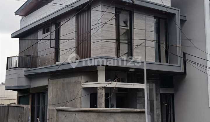 Dijual Cepat Rumah Baru 2Lt Hook di Manyar Jaya Surabaya