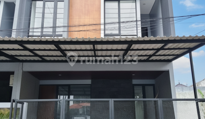 Jual Rumah Baru 2 Lantai di Manyar Tirtoyoso