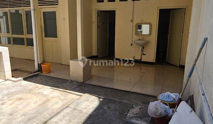 Disewakan Cepat Rumah Usaha di Jl Undaan Kulon 2