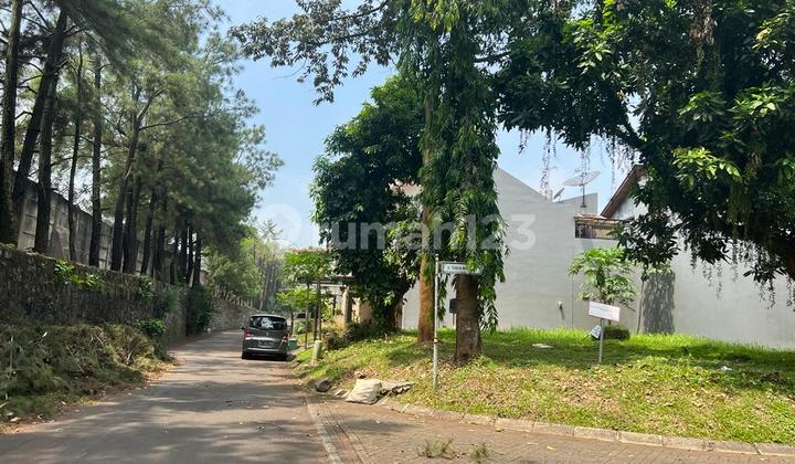 Kavling Hoek Hadap Timur Selatan di Taman Giri Loka BSD 1