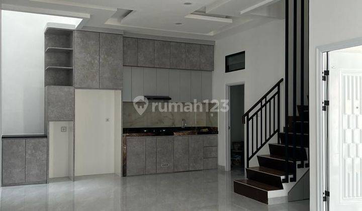 Rumah Baru Minimalis Modern Cocok Untuk Pasangan Baru di Nusa Loka BSD 2