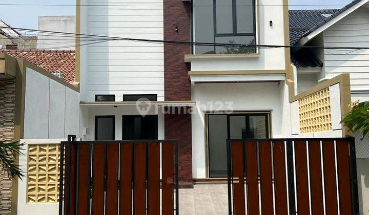 Rumah Baru Minimalis Modern Cocok Untuk Pasangan Baru di Nusa Loka BSD 1