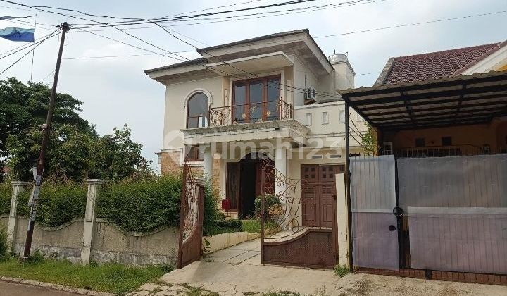 Large House Strategic Location in Griya Loka BSD Large House Strategic Location in Griya Loka BSD
