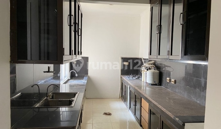 Rumah Hadap Selatan Dekat Sport Club Di Bsd 2