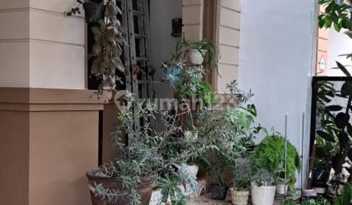 Rumah Bagus Siap Huni Lokasi Nusa Loka Bsd Dekat Tol