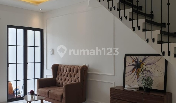 Modern Minimalist Home Suitable for Small Families in BSD 2