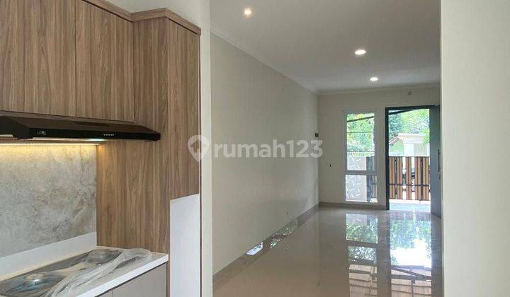 Rumah Rapi Minimalis Modern Di Savia Nusa Bsd 2