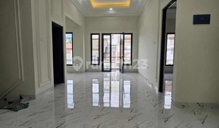 Beautiful West-Facing Completed House In Kencana Loka Bsd 2