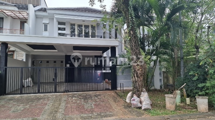 Ready-to-Occupy House Location Near Train Station In Delatinos Bsd