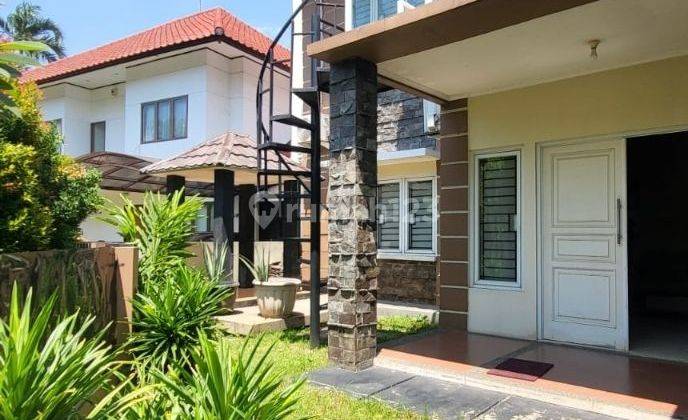 Rumah Hoek Design Mandiri Semi Furnish Di Puspita Loka Bsd 1