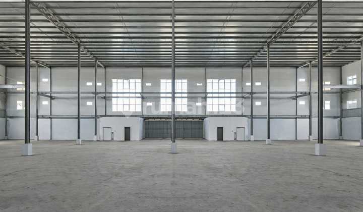Warehouse in Industrial Zone with Office Warehouse in Industrial Zone with Office