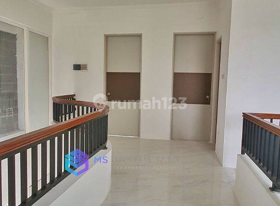 Rumah Siap Huni 3 Lantai Dalam Cluster Dekat Deplu 9