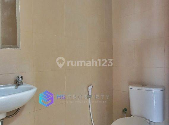 Rumah Siap Huni 3 Lantai Dalam Cluster Dekat Deplu 16