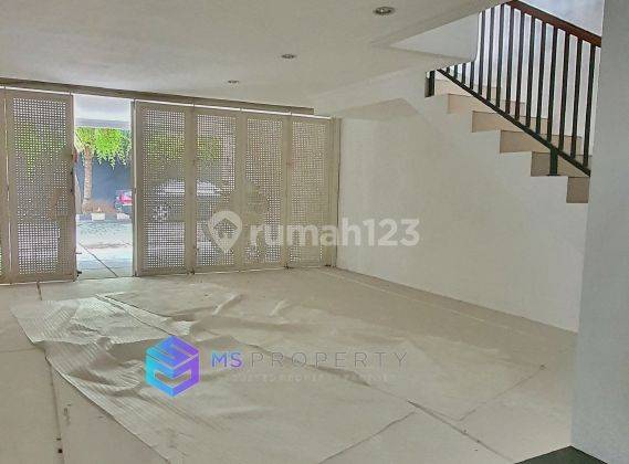 Rumah Siap Huni 3 Lantai Dalam Cluster Dekat Deplu 20