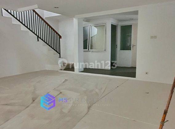 Rumah Siap Huni 3 Lantai Dalam Cluster Dekat Deplu 21