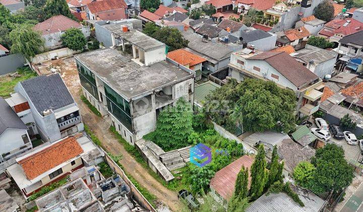 Gedung Kantor 3.5 Lantai Wajib Renovasi Dekat Busway Ragunan 1