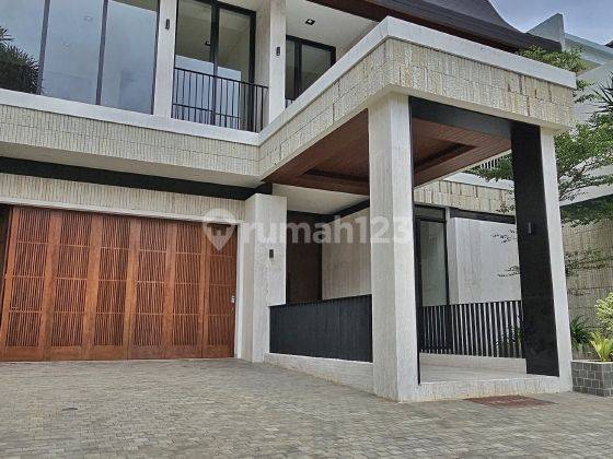 Rumah Minimalis Modern 2 Lantai Dekat Mamma Rosy 2