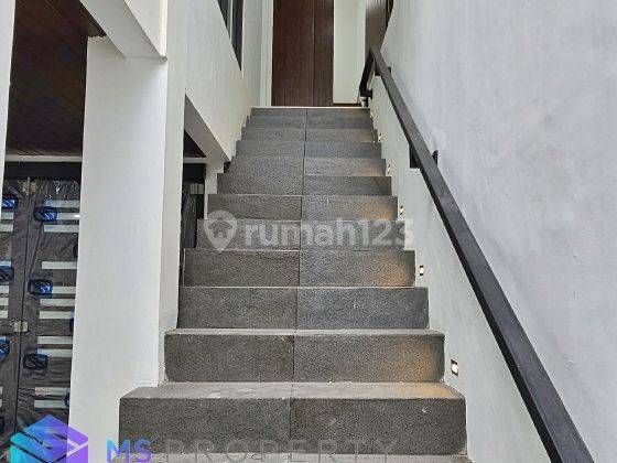  pool Rumah 3 Lantai Modern Minimalis Selangkah Tb Simatupang 2