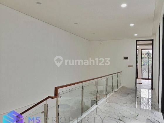  pool Rumah 3 Lantai Modern Minimalis Selangkah Tb Simatupang 11