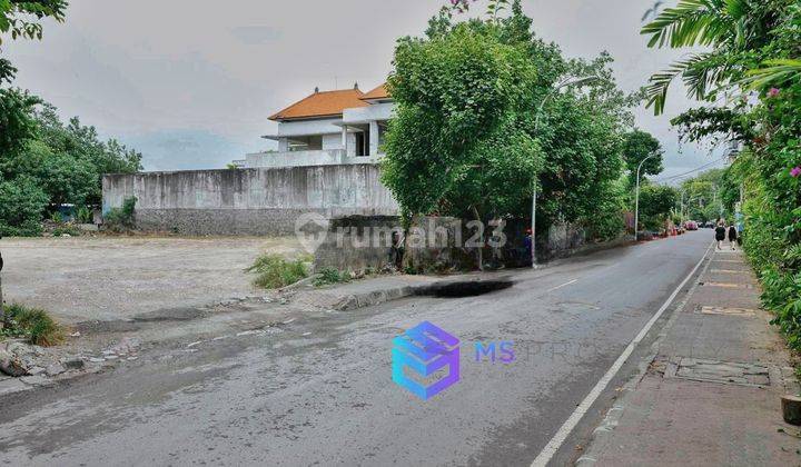 Tanah Beachfront Pantai Jerman Dekat Holiday Inn Express Baruna Bali 1