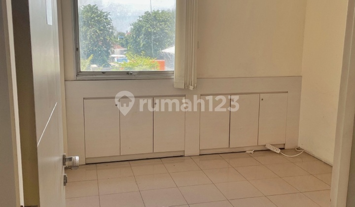 Ruko Gandeng Cocok untuk Cafe / Salon / Klinik / Lab / Butik Ruko Gandeng Cocok untuk Cafe / Salon / Klinik / Lab / Butik