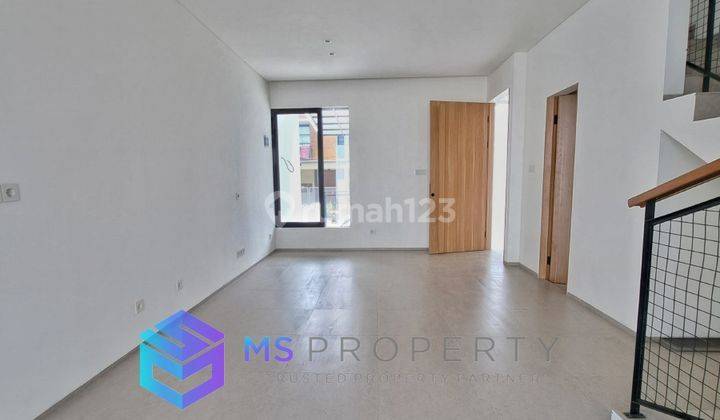ruang keluarga  freecanopy+pagar rumah siap huni dalam