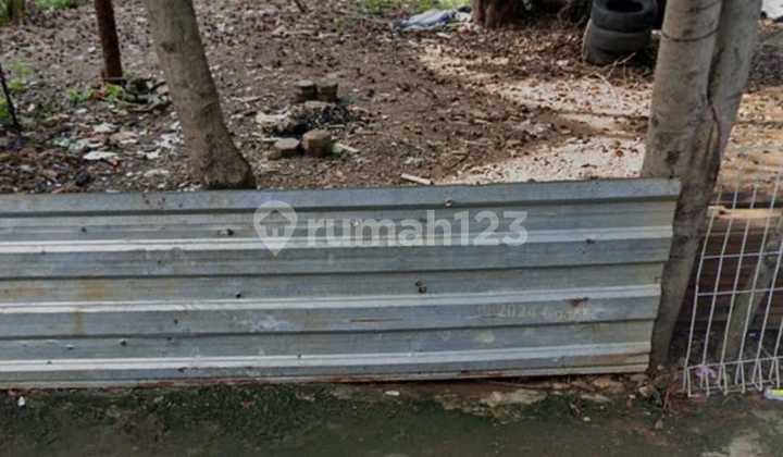 Land Inside the Brigif Toll One Step Complex. Land Inside the Brigif Toll One Step Complex.