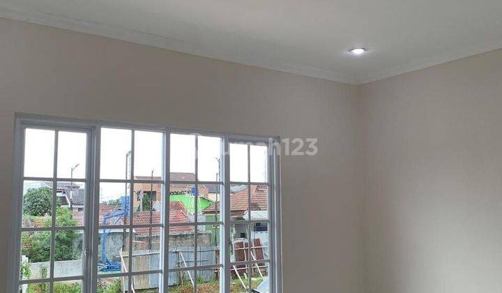 Rumah dua lantai di komplek grand Depok city DP 20jtan 5