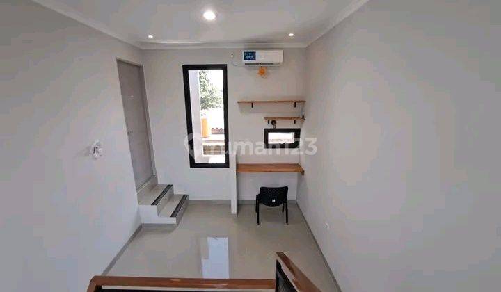 Rumah 2 Lantai dgn 3kamar dan rooftop mezzanine room KPR BSI , 1KM dari kampus IBLAM tanah baru Beji  7