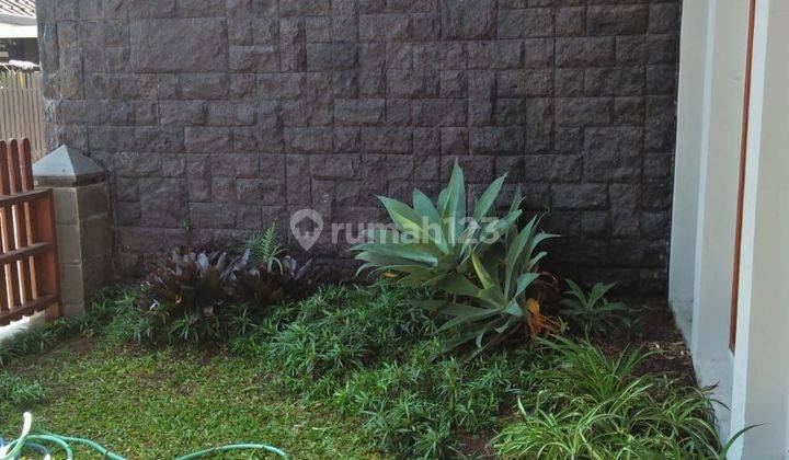 Rumah Strategis Bangunan 3 lantai Bagus Baru SAYAP RIAU Bandung  2