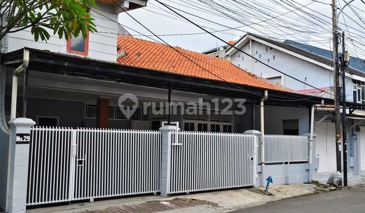 Rumah di Rasamala, Menteng Dalam