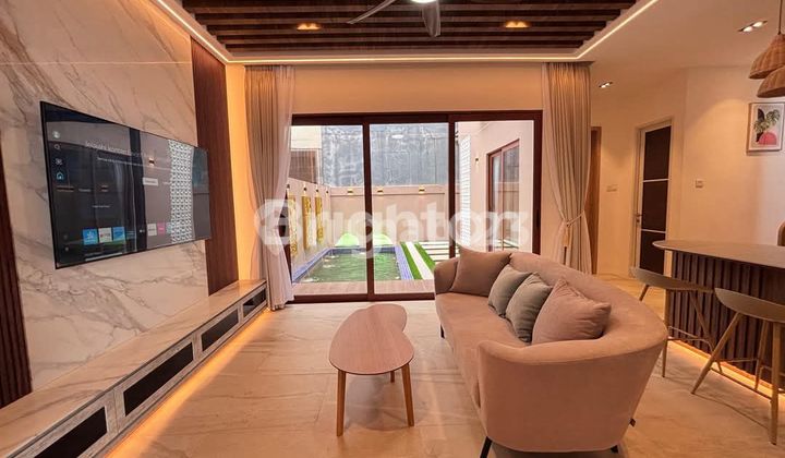 Private Residence – Modern Tropical Villa di Golden City, Bengkong Laut 2