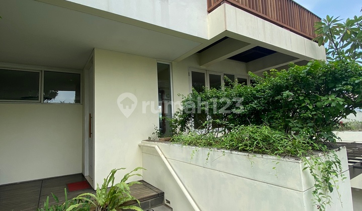 Ready-to-Live Townhouse Furnished Area Bangka Kemang 2
