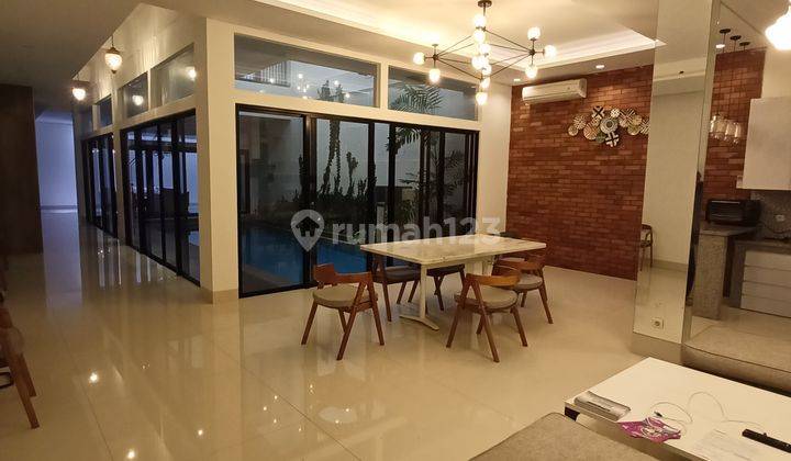 Rumah  daerah Menteng Furnished Bagus 1