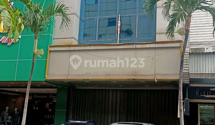 Ruko Pasar Baru 3 Lantai Untuk Usaha