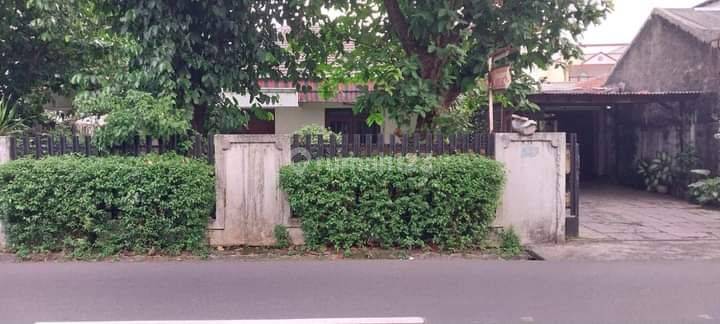 JUAL RUMAH LAMA CONDET 1