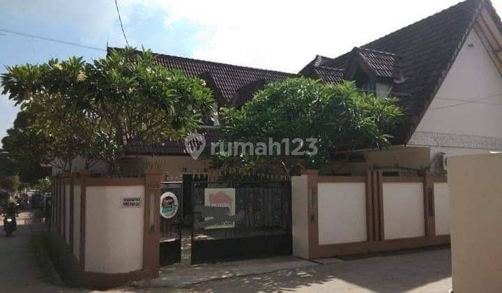 JUAL RUMAH CANTIK KOMPLEK BNI 1