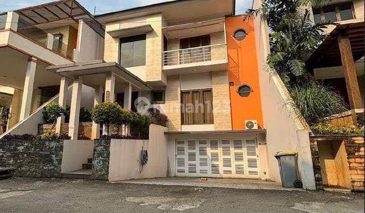 Jual Rumah Cantik Lebak Bulus 1