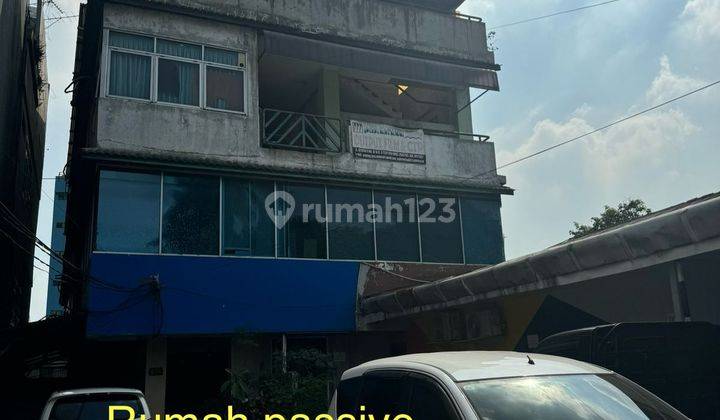 Gedung kantor berikut kos2an diotista kampung melayu jaktim 1