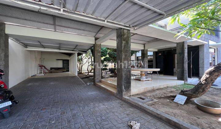 Tukad Badung House With Spacious Yard 2