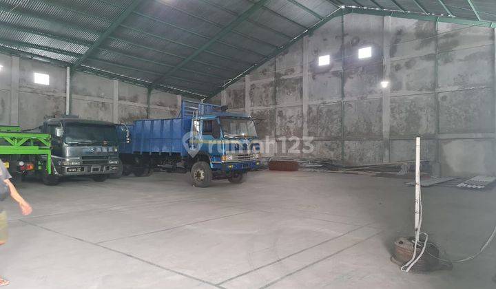 Gudang Luas di Bung Tomo Gatsu Barat 7