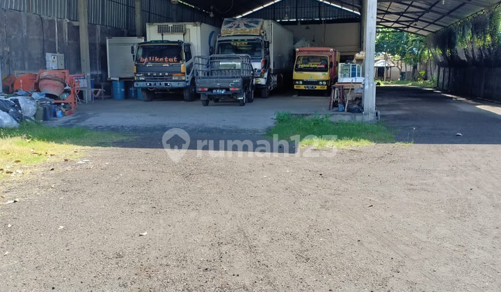 Tanah Bonus Bangunan Gudang di Seririt 5