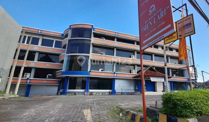 4 Floor Building in Gatot Subroto 1